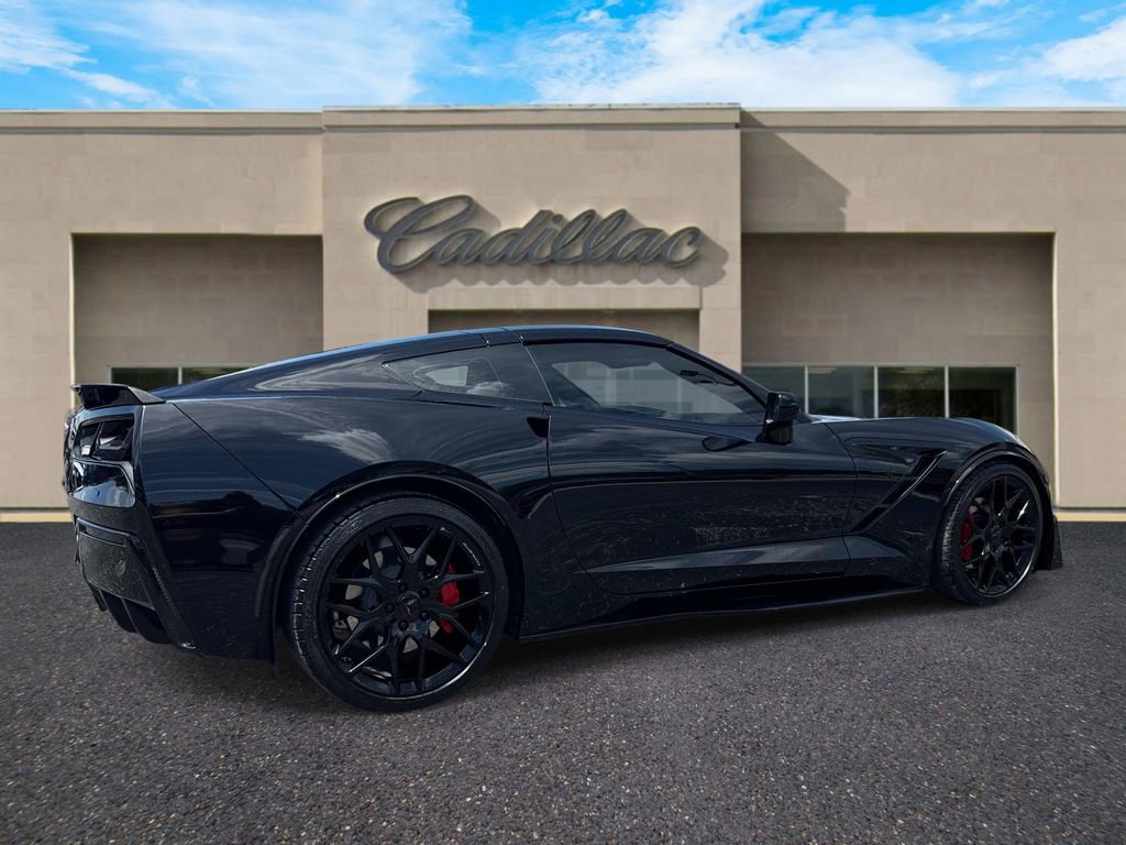 Used 2019 Chevrolet Corvette Stingray Coupe w/ Carbon Flash Badge Package RWD image 3