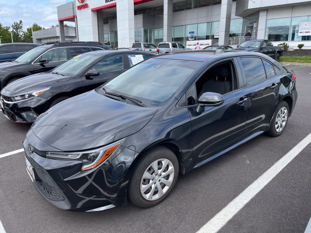 Used 2022 Toyota Corolla LE FWD image 3