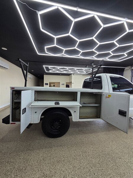 Used 2003 Ford F250 XL RWD image 6