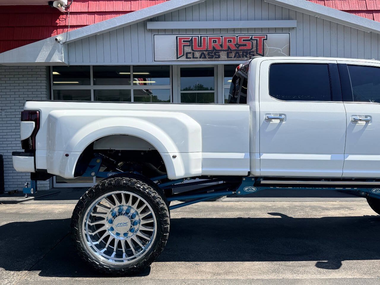 Used 2022 Ford F450 Platinum w/ FX4 Off-Road Package AWD/4WD image 27