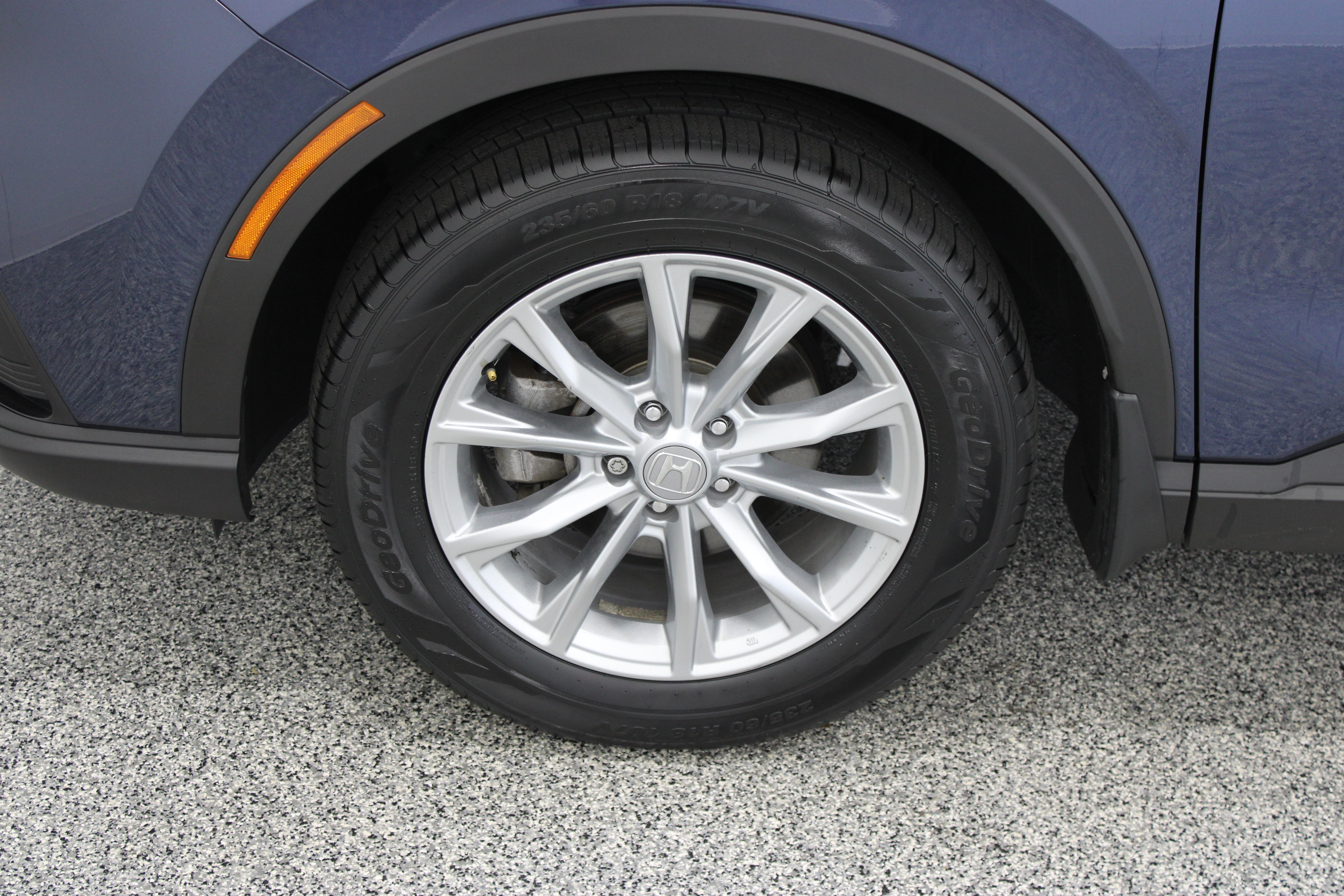 Used 2025 Honda CR-V EX image 11