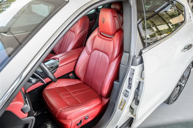 Used 2019 Maserati Levante GranSport AWD/4WD image 38