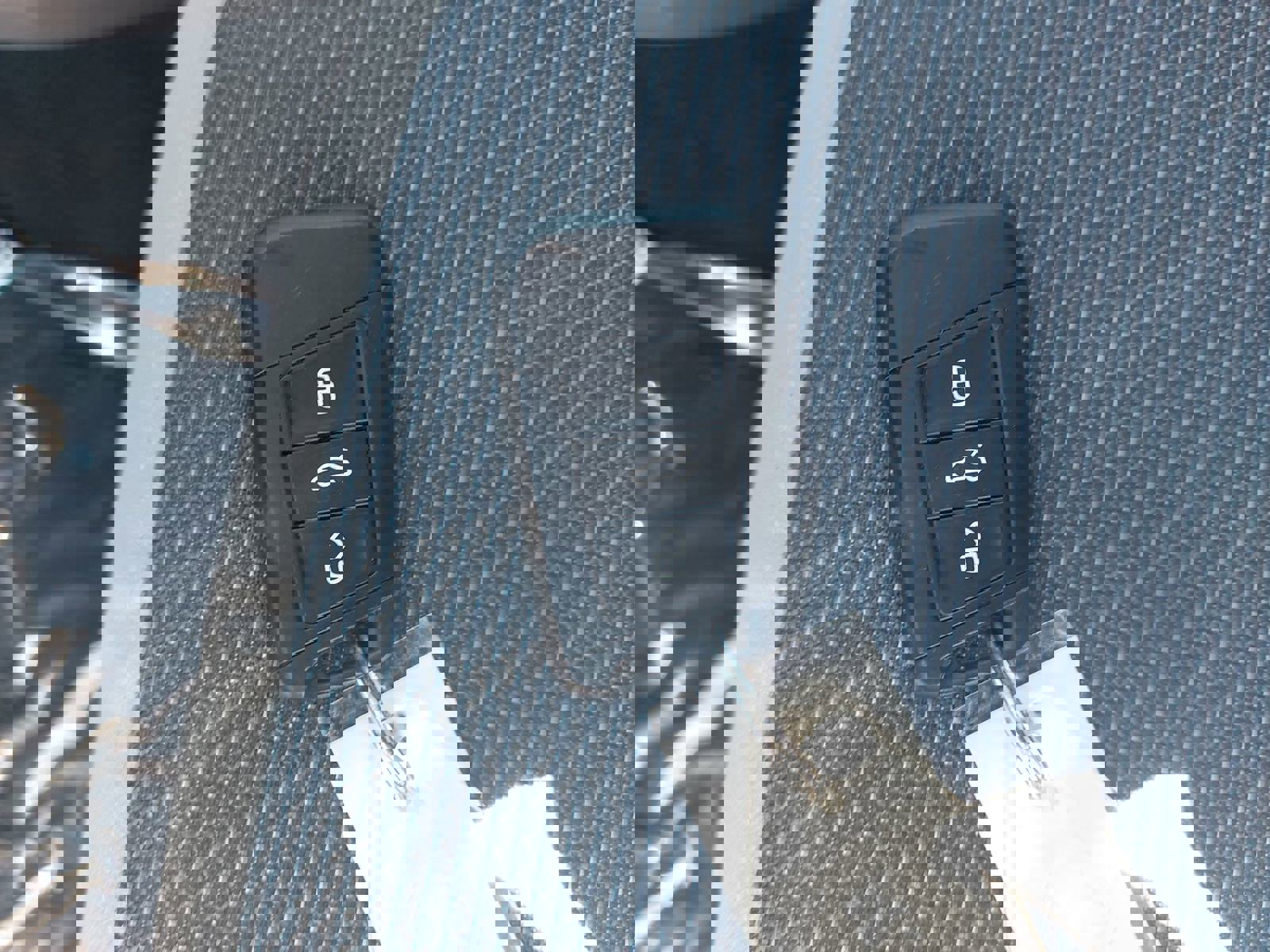 Used 2025 Volkswagen Taos S FWD image 37