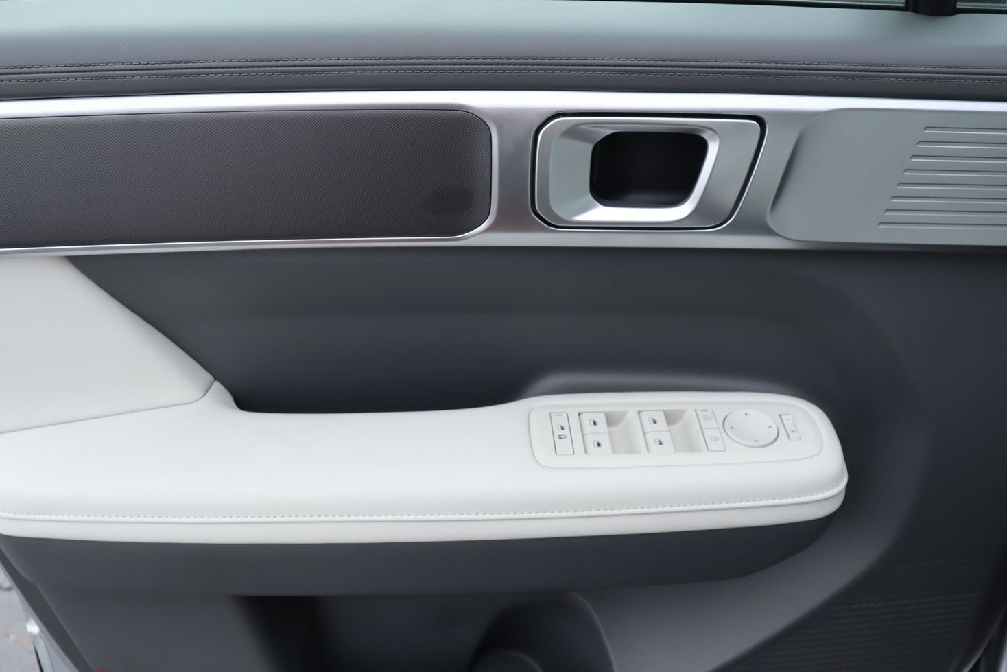 New 2027 Hyundai Santa Fe SEL FWD image 21
