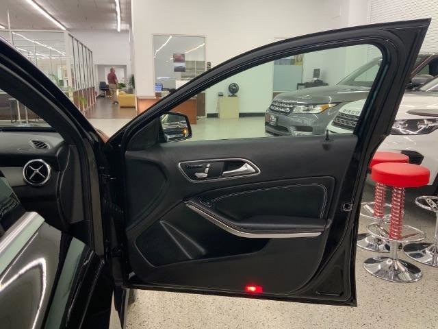 Used 2019 Mercedes-Benz GLA 250 4MATIC image 29