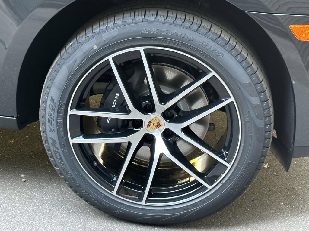 Certified 2026 Porsche Macan Turbo AWD/4WD image 10