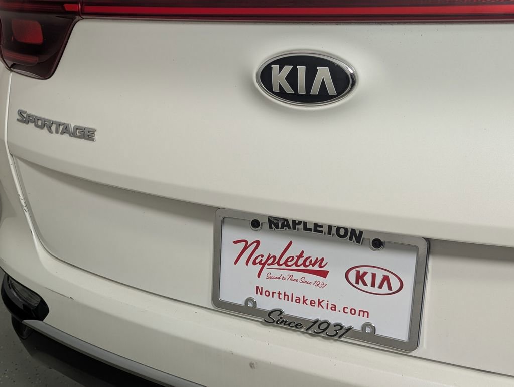 Used 2022 Kia Sportage LX image 8