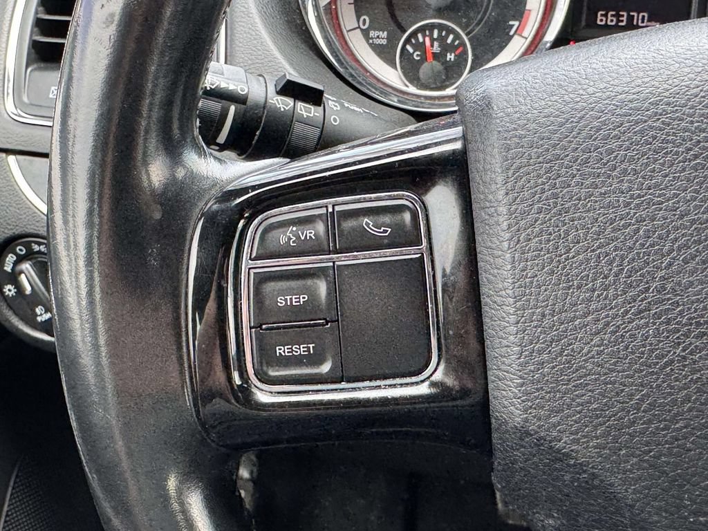 Used 2020 Dodge Grand Caravan SE FWD image 15