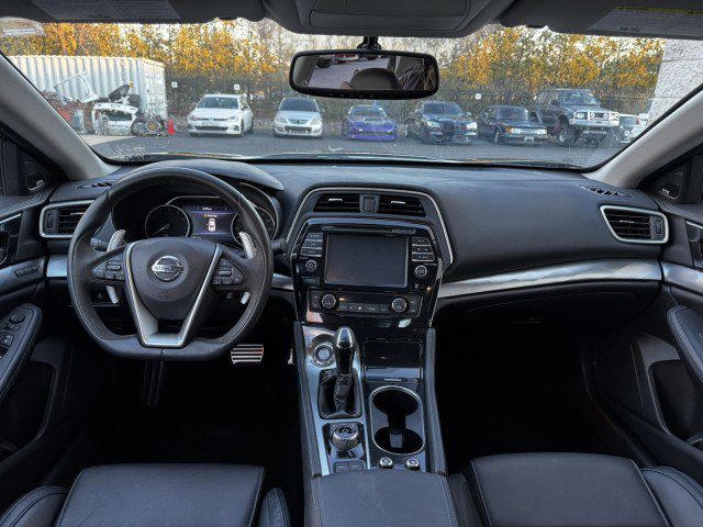 Used 2018 Nissan Maxima SR w/ Midnight Edition image 25