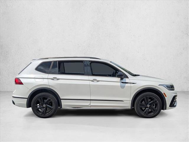 Used 2024 Volkswagen Tiguan SE R-Line FWD image 4