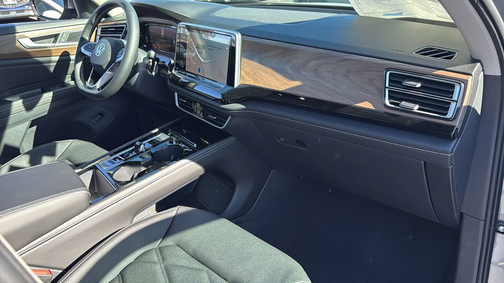 New 2026 Volkswagen Atlas SE FWD image 32