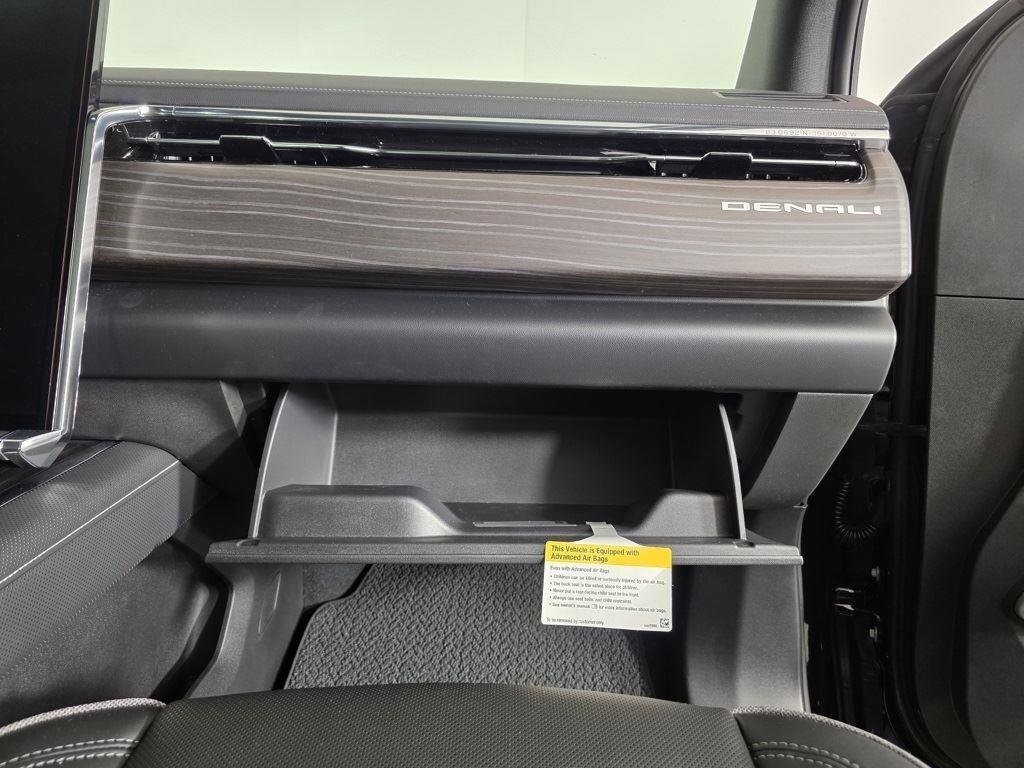 Used 2025 GMC Sierra EV Denali image 32
