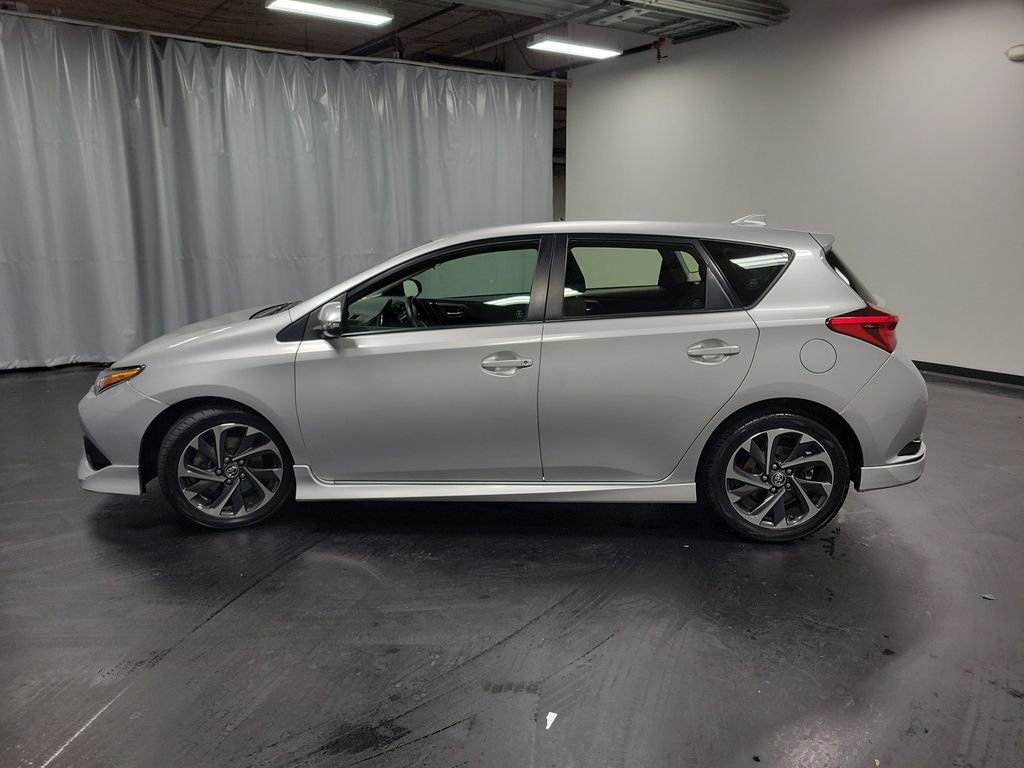 Used 2017 Toyota Corolla iM image 5
