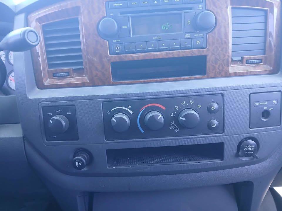Used 2006 Dodge Ram 1500 Truck SLT image 12
