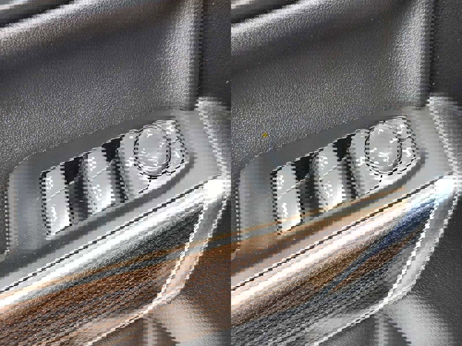 Used 2021 Chevrolet Silverado 1500 LT image 7