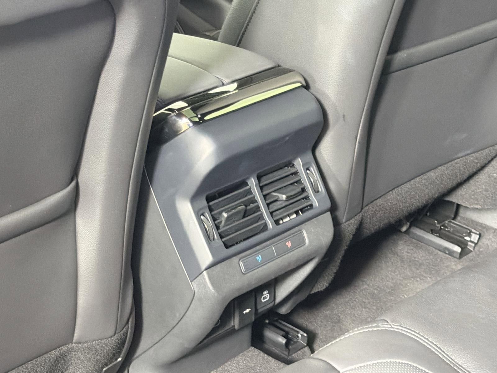 Certified 2026 Land Rover Range Rover Evoque S image 28