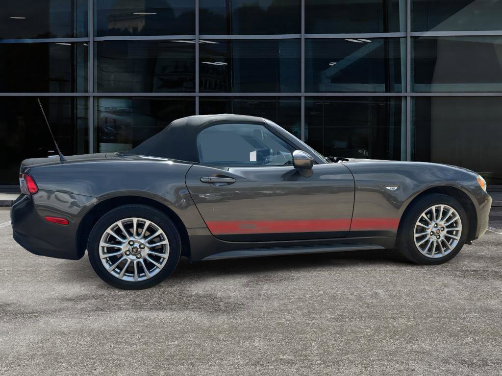 Used 2018 FIAT 124 Spider Classica w/ Technology Group image 8