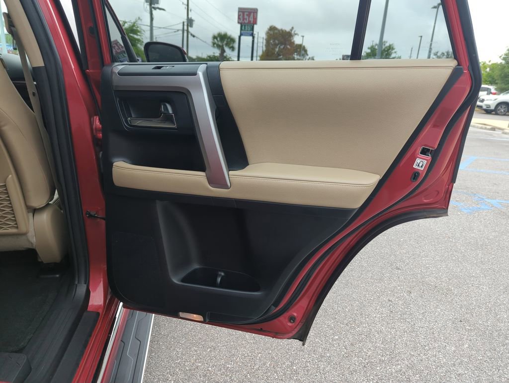 Used 2022 Toyota 4Runner Limited AWD/4WD image 32