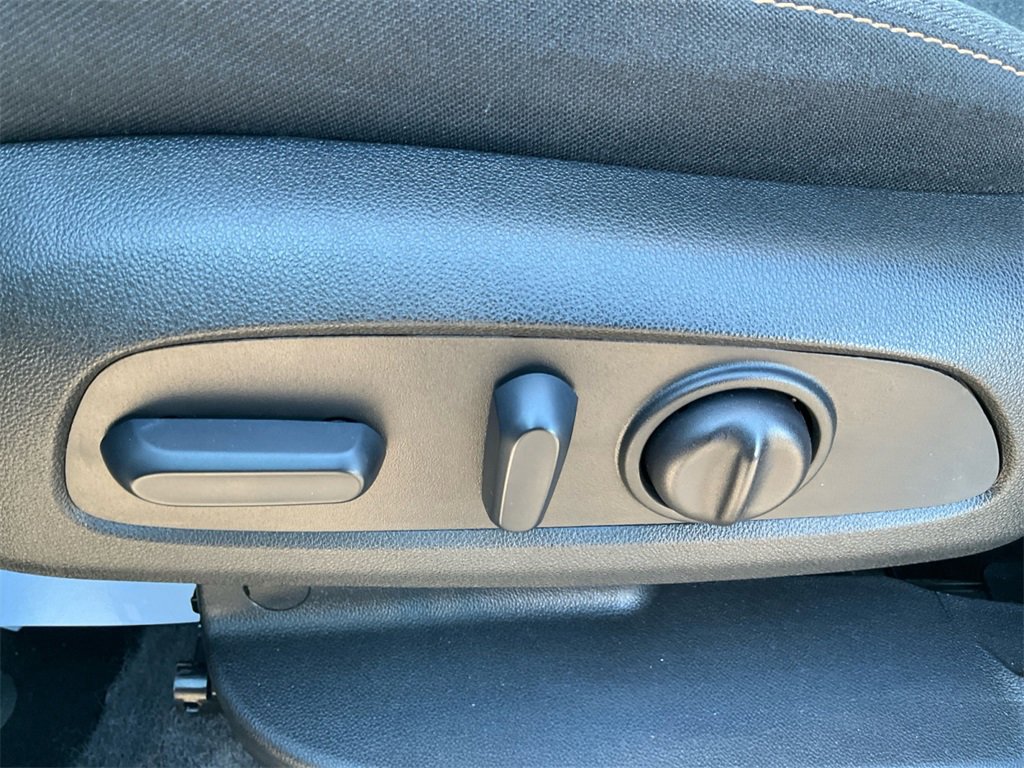 Used 2024 Chevrolet Equinox LT image 27