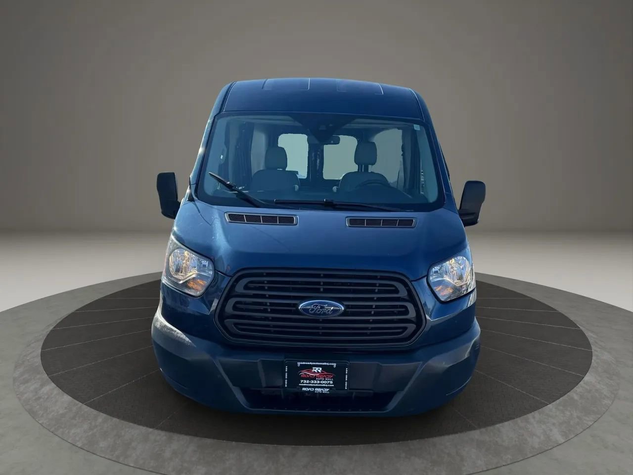Used 2017 Ford Transit 250 Medium Roof w/Sliding Side Doo image 4