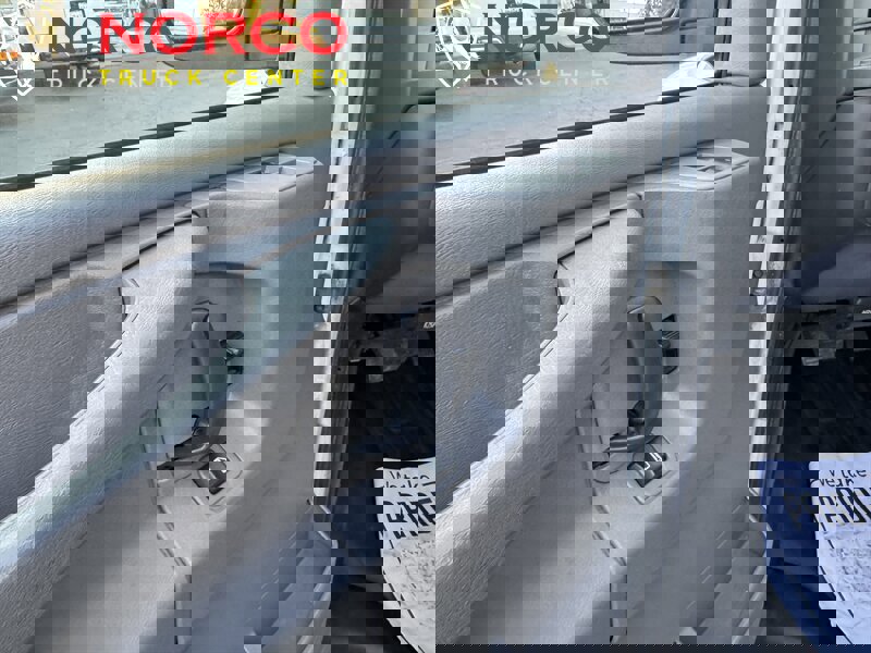 Used 2014 Chevrolet Express 2500 image 17