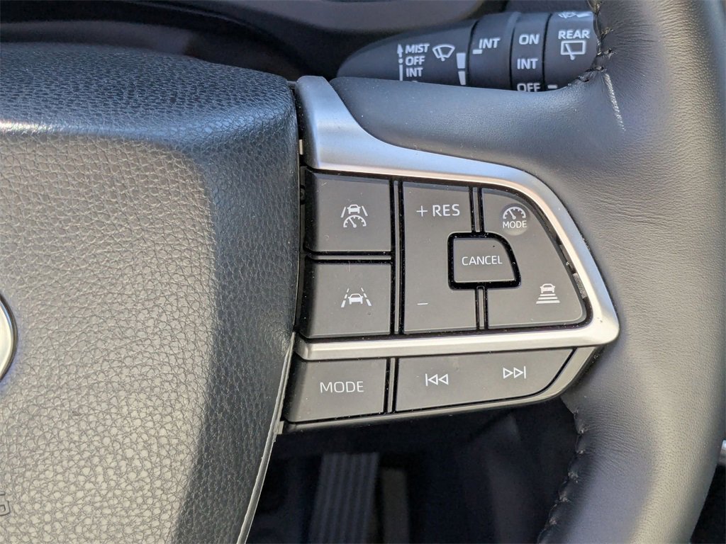 Used 2025 Toyota Grand Highlander FWD image 20