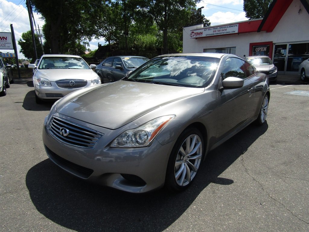 Used 2008 INFINITI G37 Journey w/ Sport Pkg