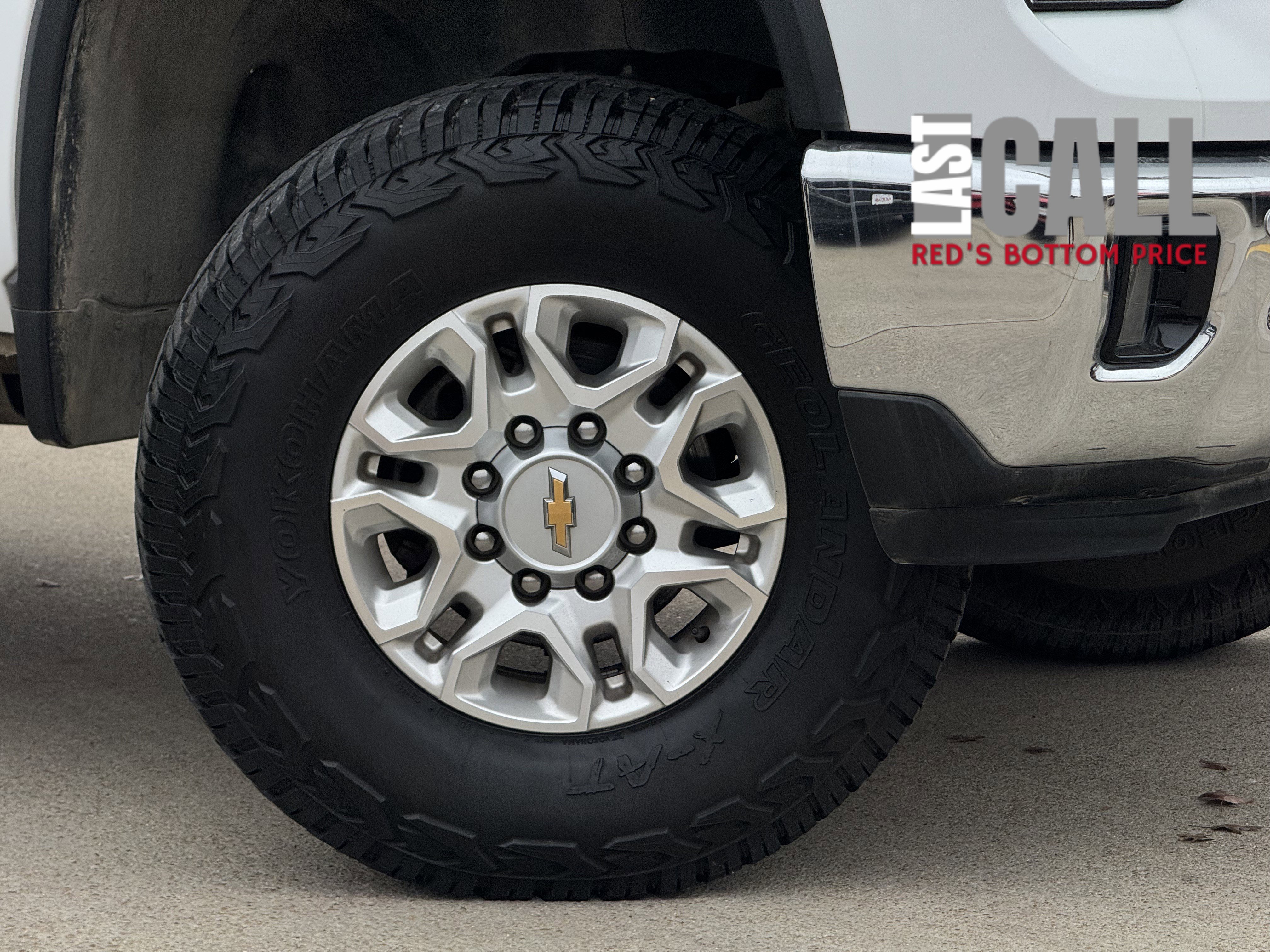 Used 2024 Chevrolet Silverado 2500 LTZ w/ LTZ Plus Package image 3