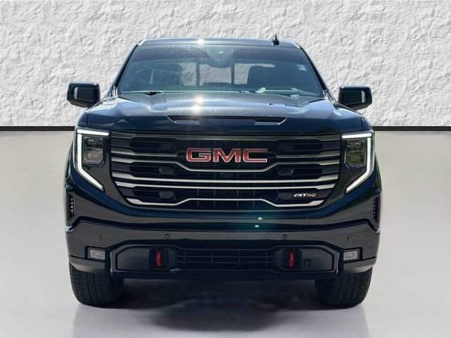 Used 2025 GMC Sierra 1500 AT4 w/ AT4 Premium Package AWD/4WD image 8