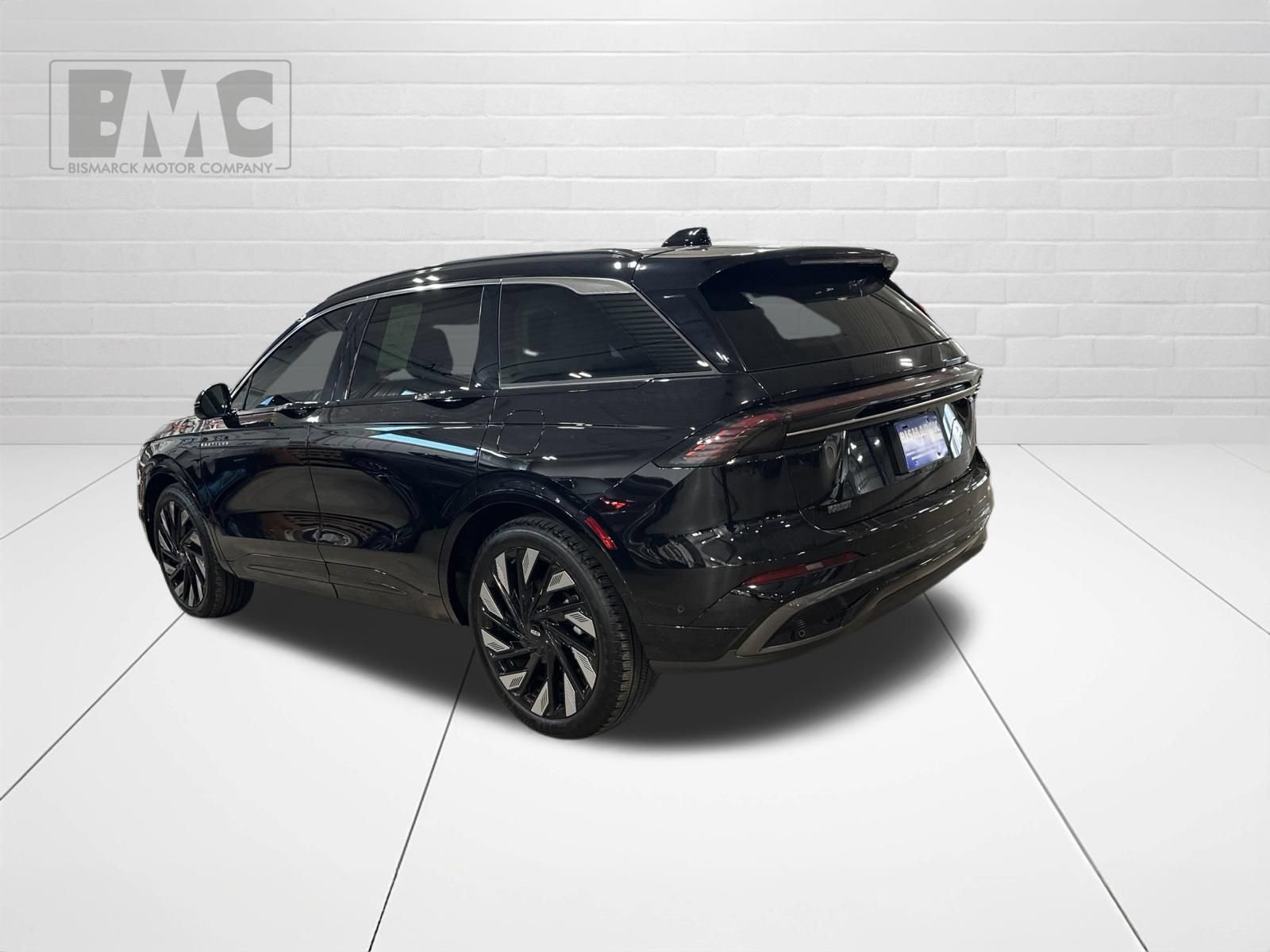 Used 2024 Lincoln Nautilus Black Label w/ Jet Appearance Package (87T) AWD/4WD image 4