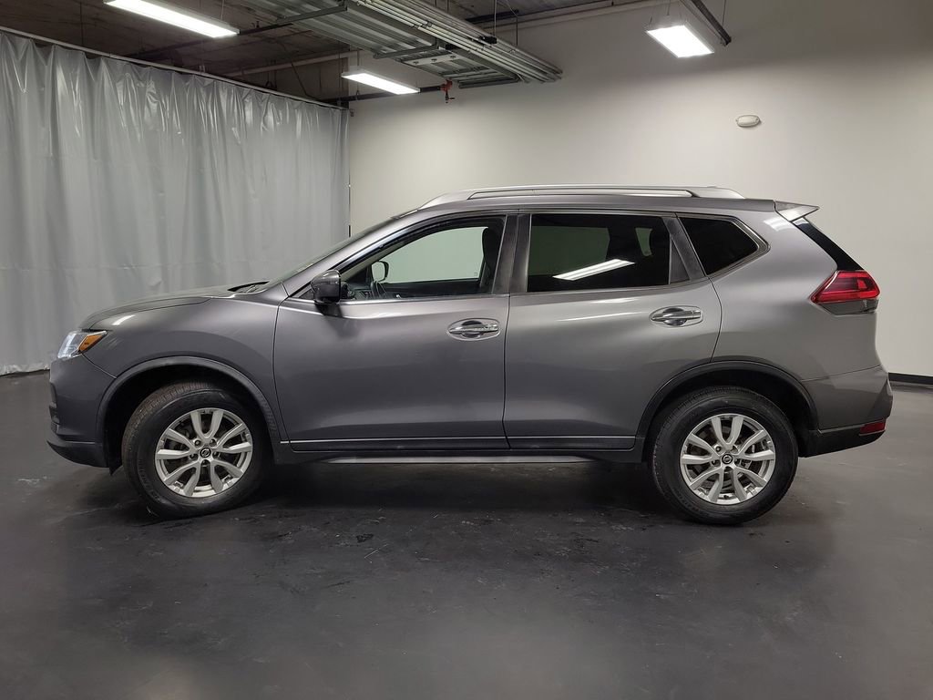 Used 2018 Nissan Rogue SV w/ Premium Package image 6
