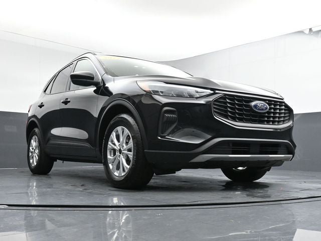 Used 2023 Ford Escape Active AWD/4WD image 27