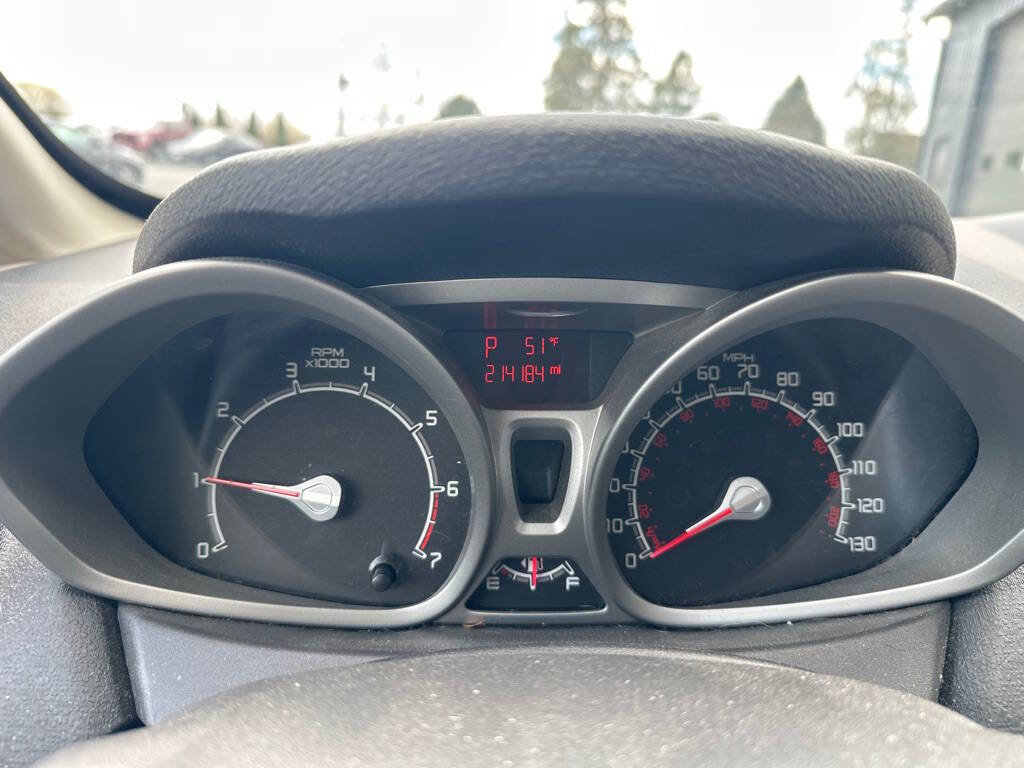 Used 2011 Ford Fiesta SE w/ 202A Rapid Spec Order Code FWD image 9