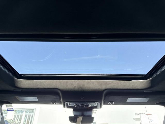 Used 2024 GMC Sierra 1500 AT4X image 17