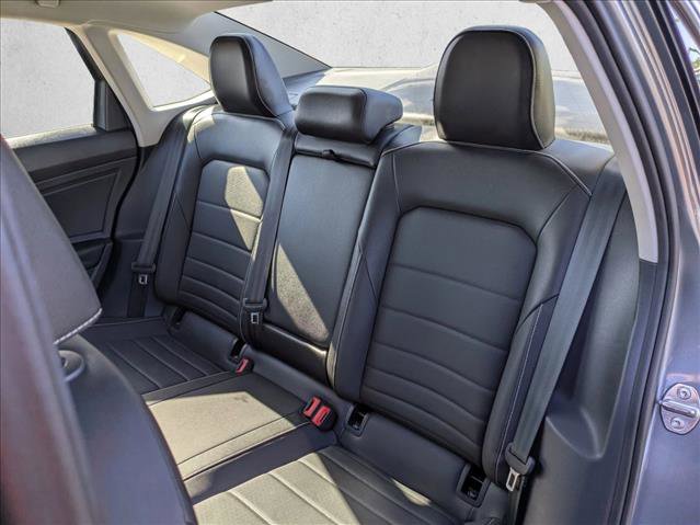 Certified 2024 Volkswagen Jetta SE FWD image 17