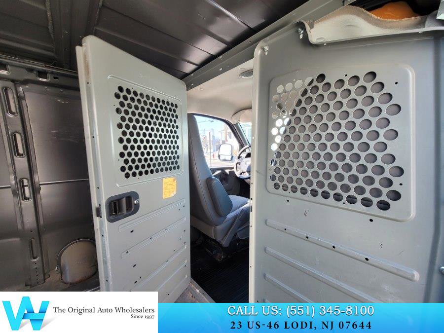 Used 2010 Chevrolet Express 2500 image 20