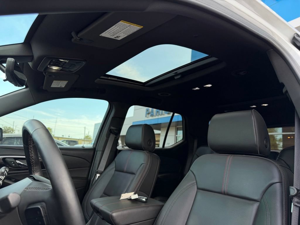 Used 2023 Chevrolet Traverse RS AWD/4WD image 15