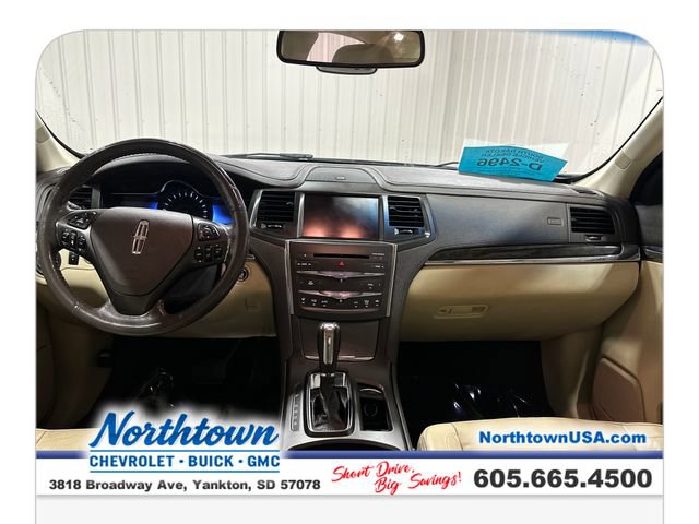 Used 2013 Lincoln MKS AWD image 23