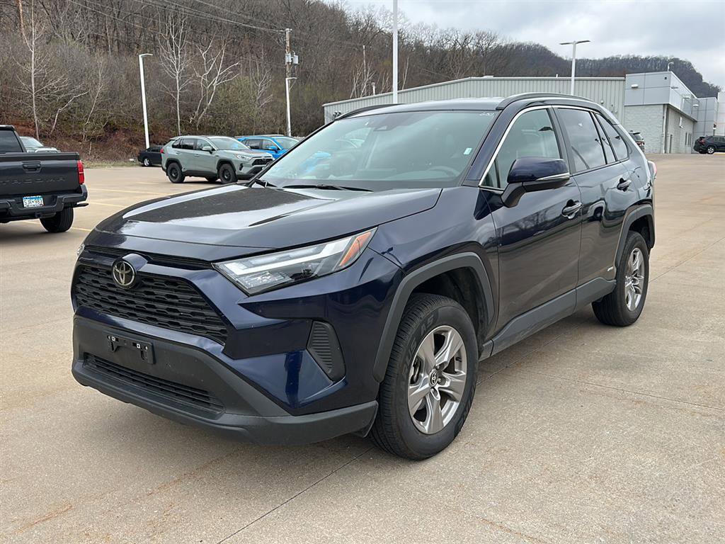 Certified 2025 Toyota RAV4 XLE image 3