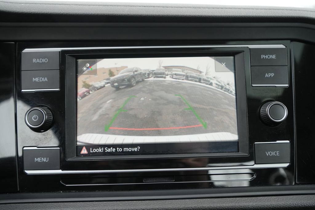 Used 2023 Volkswagen Jetta SE w/ Panoramic Sunroof Package image 37