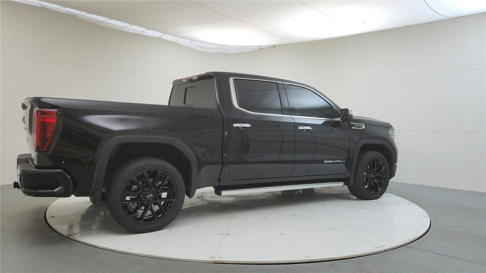 Used 2025 GMC Sierra 1500 Denali w/ Denali Reserve Package image 7