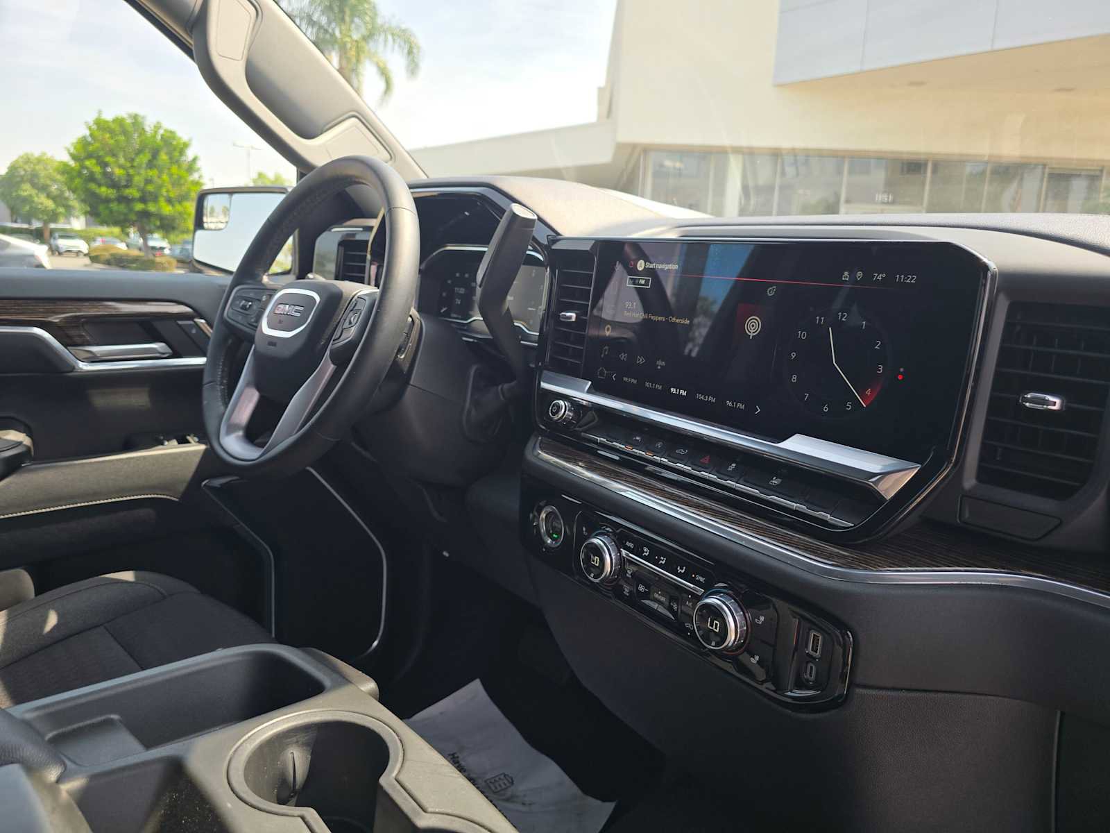 Used 2023 GMC Sierra 1500 Elevation image 10