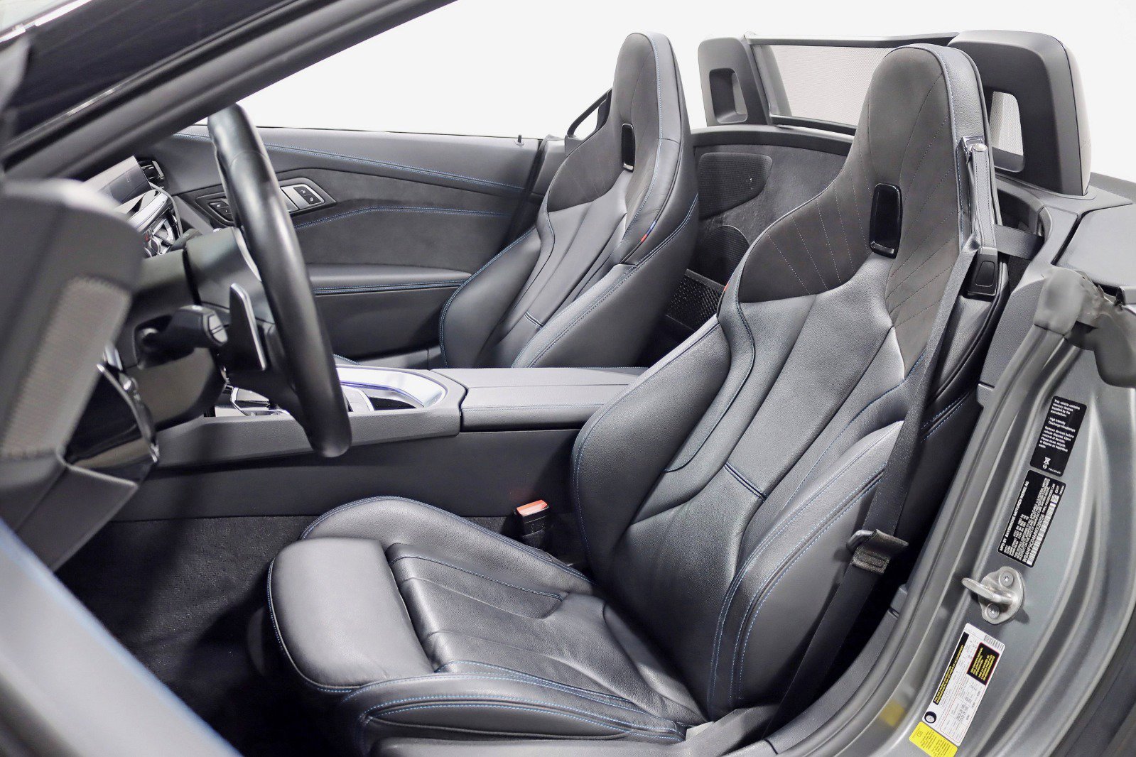 Used 2021 BMW Z4 M40i w/ Executive Package RWD image 29