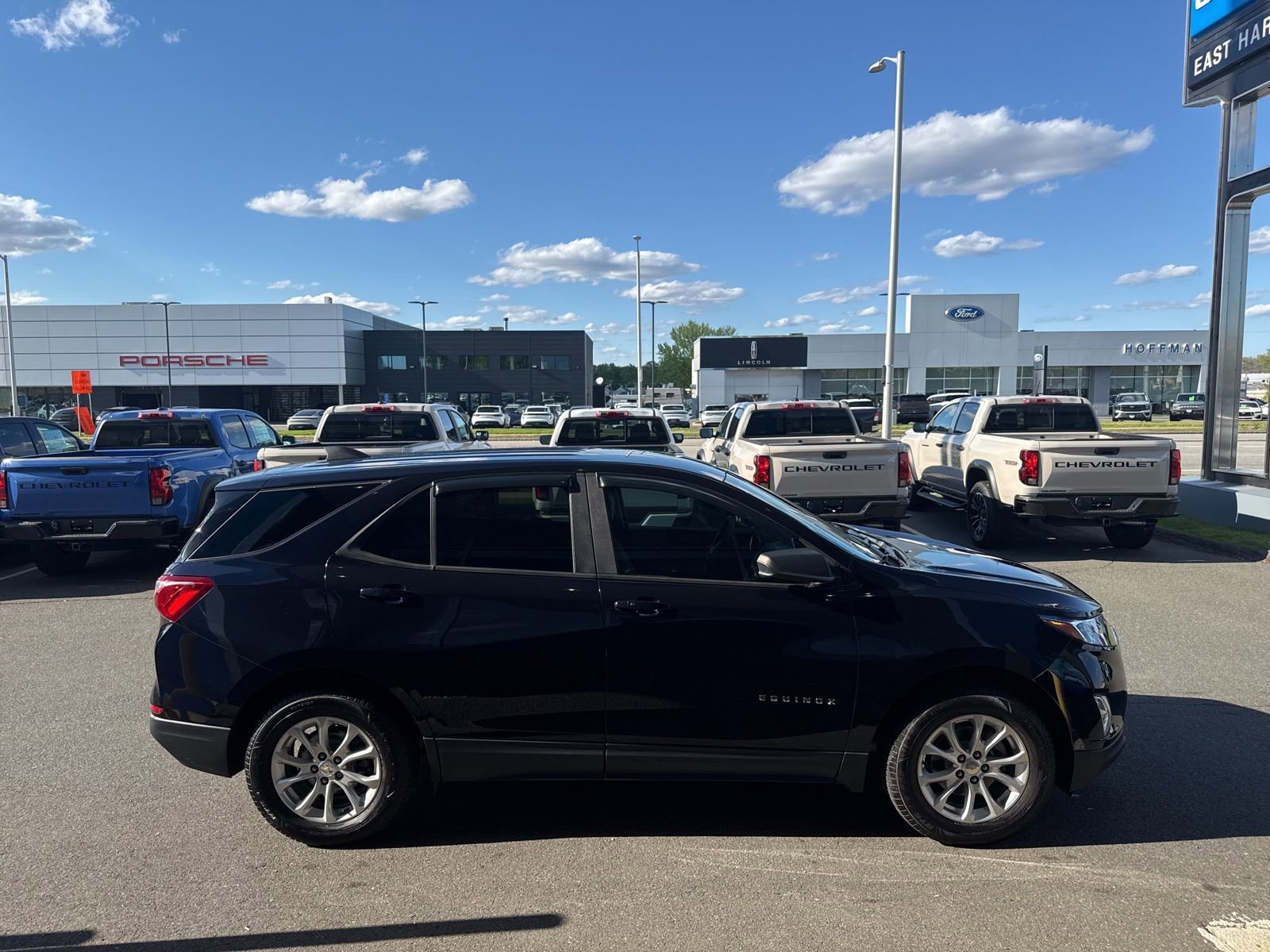 Used 2020 Chevrolet Equinox LS w/ LS Convenience Package AWD/4WD image 5
