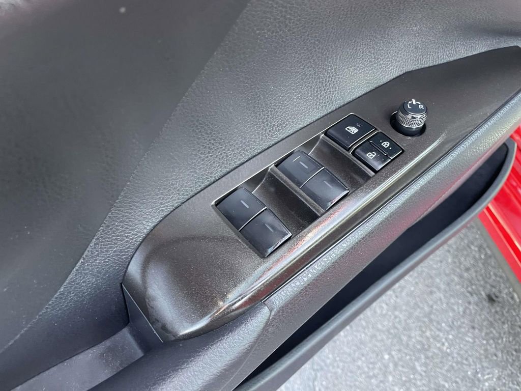 Used 2024 Toyota Camry SE image 28