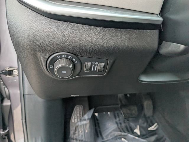 Used 2024 Jeep Compass Limited image 9