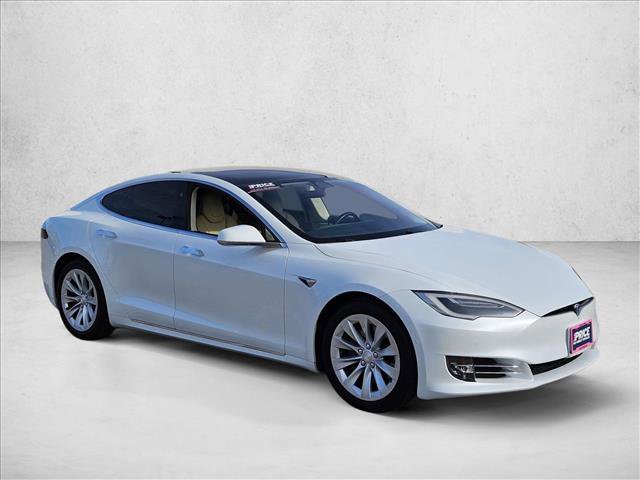 Used 2017 Tesla Model S 90D image 3