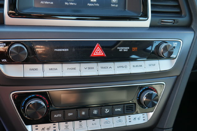 Used 2018 Hyundai Sonata Limited w/ Winter Weather Package FWD image 21