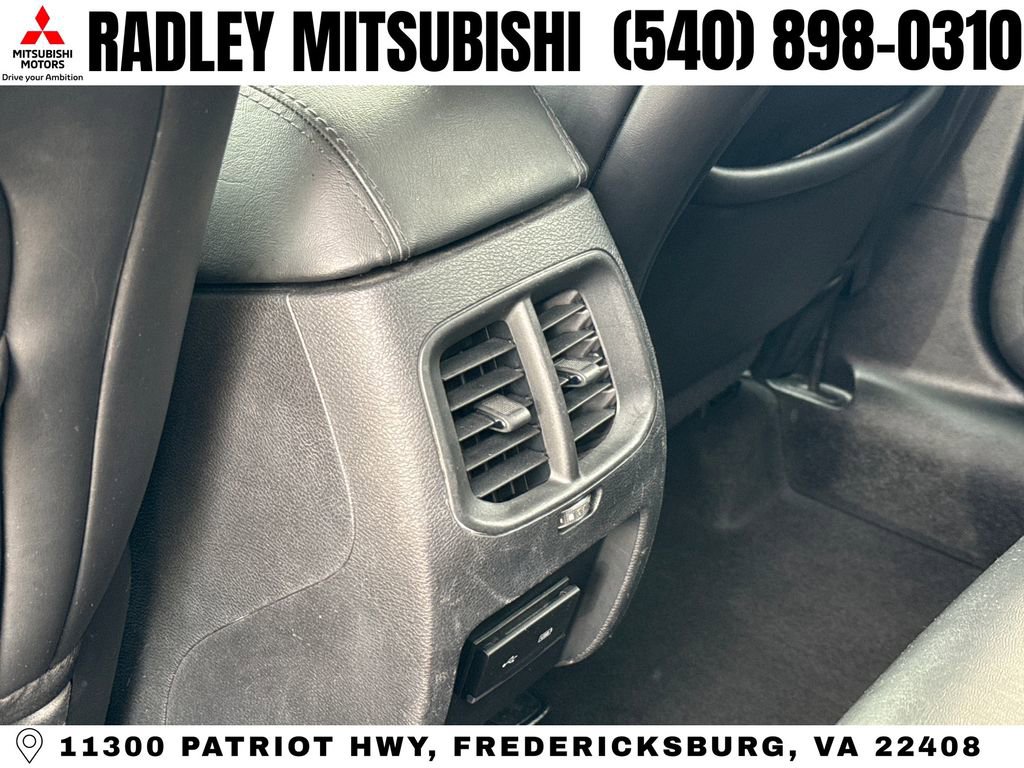 Used 2019 Jeep Cherokee Latitude Plus AWD/4WD image 13