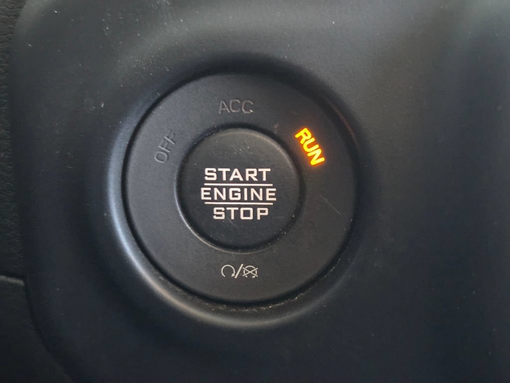 Used 2023 Jeep Wrangler Unlimited Sahara w/ LED Lighting Group AWD/4WD image 8